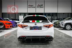 الفا روميو Giulia